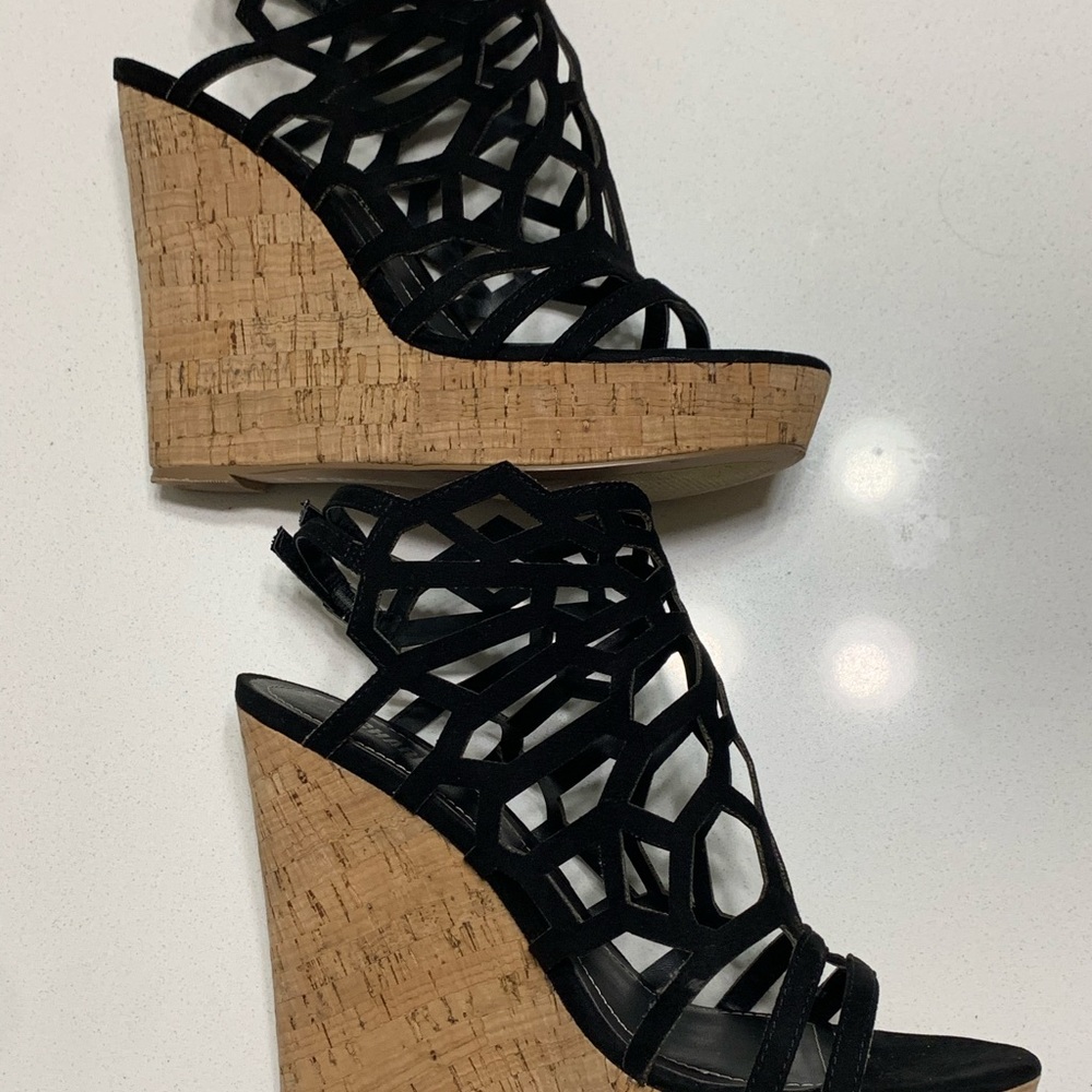 Women’s style Charles black wedge heel shoe